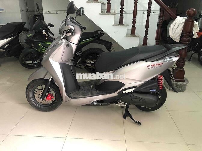 Honda Lead 2024 Bạc nhám
