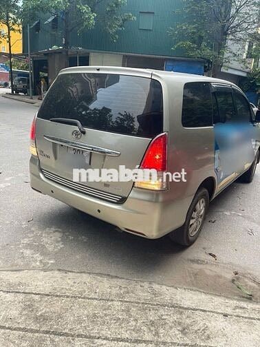 Toyota Innova 2008 V Vàng cát