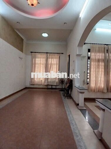 BIỆT THỰ KIỂU PHÁP VIP BÊN SÔNG HBC – 300M² – GARA Ô TÔ – 4PN 