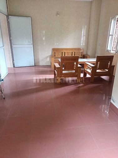 Cho thuê nhà ngõ Hạnh Phúc, Tân Mai, dt 70m2 nhả 3 tầng đẹp, giá 9,5tr