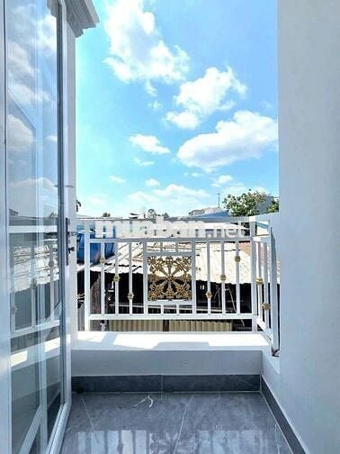 Nhà Nội Thất thất mới đường huỳnh Tấn phát 30m2.