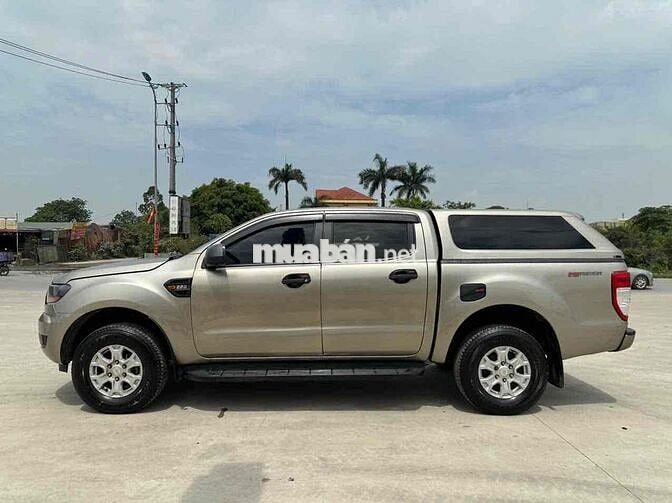 Ford Ranger 2016 XLS 4x2 AT Vàng cát
