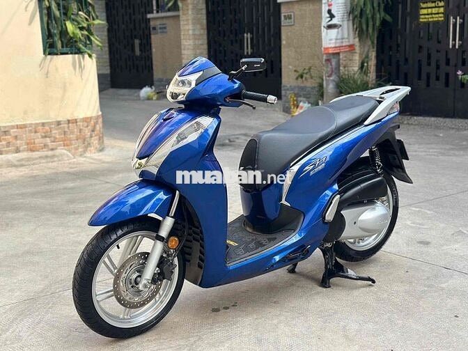 Honda SH300i Xanh 20 ngàn km