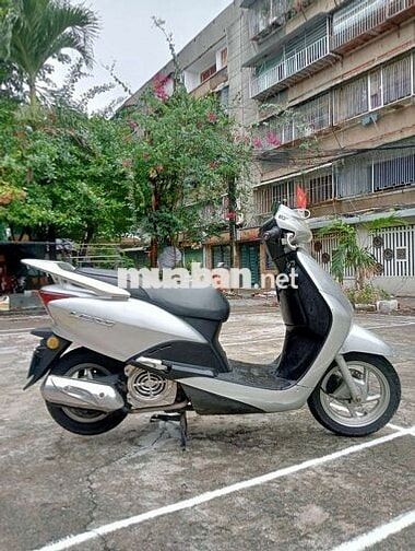 Honda Lead SCR màu Bạc