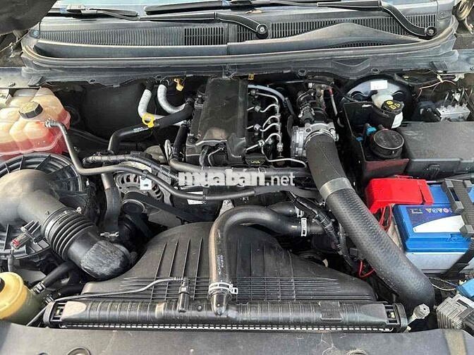 Ford Ranger 2016 XLS 4x2 AT Vàng cát
