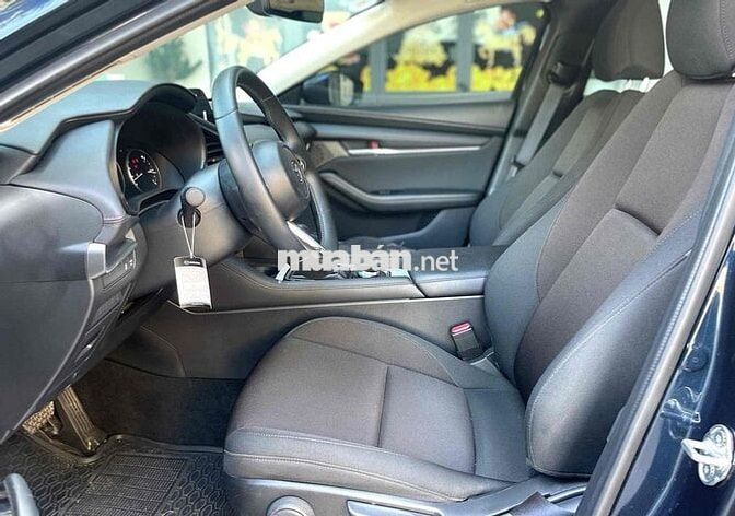 Mazda 3 đăng kí 2025 Xanh 6000 km