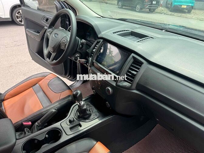 Ford Ranger 2021 Đen 6 vạn