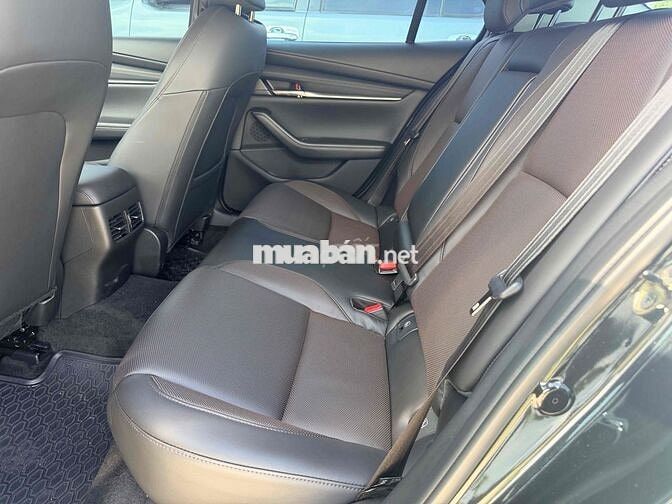 Mazda 3 Luxury 2026 Đen 400km
