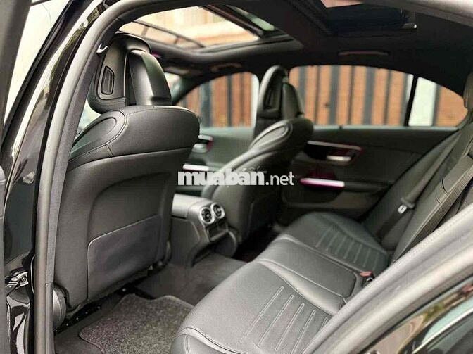 Mercedes-Benz C300 AMG 2021 Đen