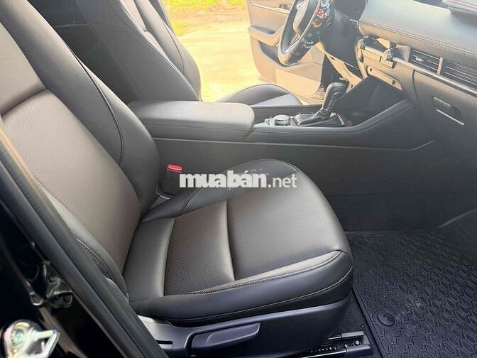 Mazda 3 Luxury 2026 Đen 400km