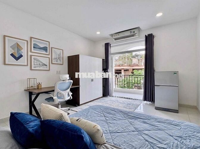 Căn hộ full nội thất có ban công lớn khu CMT8 - Lý Thường Kiệt