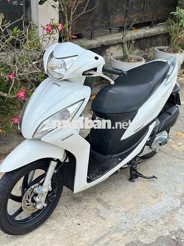 Honda Vision 2012 màu Trắng