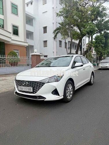 Hyundai Accent Trắng 5 chỗ