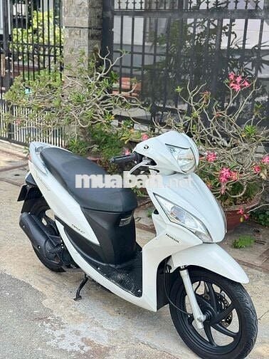 Honda Vision 2012 màu Trắng