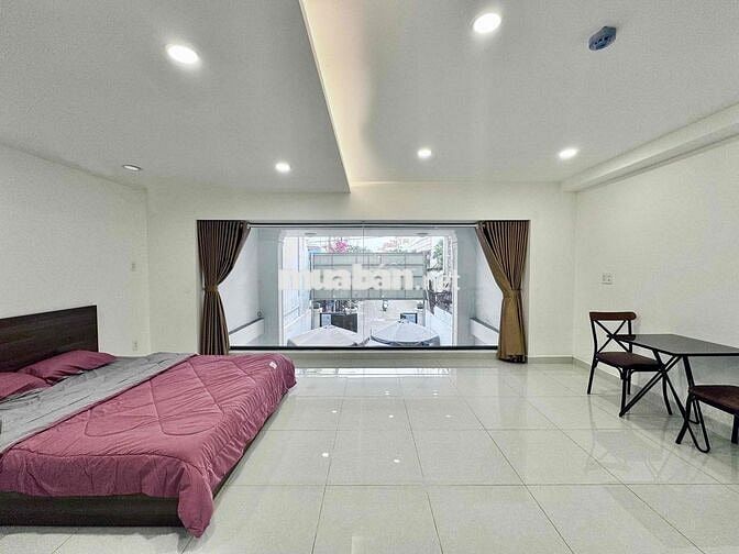 Căn hộ full nội thất có ban công lớn khu CMT8 - Lý Thường Kiệt