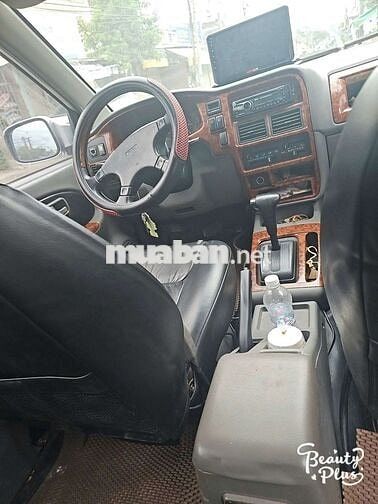 Isuzu Trooper Bạc 7 chỗ Tự động
