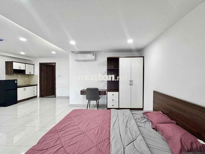 Căn hộ full nội thất có ban công lớn khu CMT8 - Lý Thường Kiệt