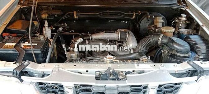 Isuzu Trooper Bạc 7 chỗ Tự động