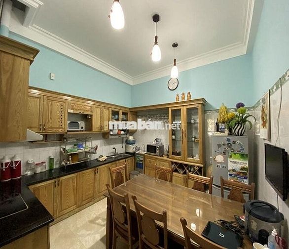 Nhà chính chủ ngõ 78 phố Duy Tân, Dt 52m2 x 4 tầng, ngõ ô tô, 18 triệu