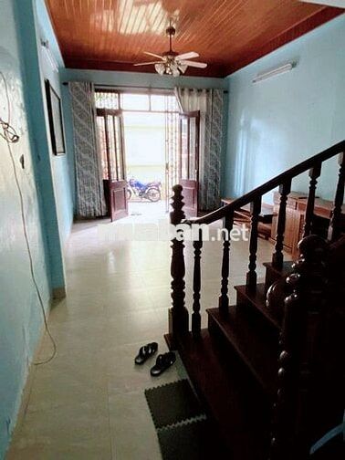 Nhà chính chủ ngõ 78 phố Duy Tân, Dt 52m2 x 4 tầng, ngõ ô tô, 18 triệu