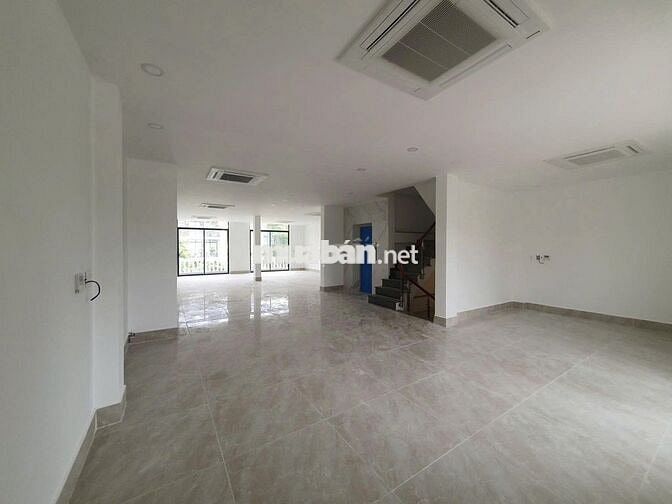 MẶT TIỀN NGUYỄN VĂN THỦ – NGANG 8M – CÓ HẦM – GIÁ 60 TRIỆU