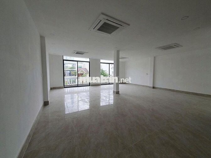 MẶT TIỀN NGUYỄN VĂN THỦ – NGANG 8M – CÓ HẦM – GIÁ 60 TRIỆU