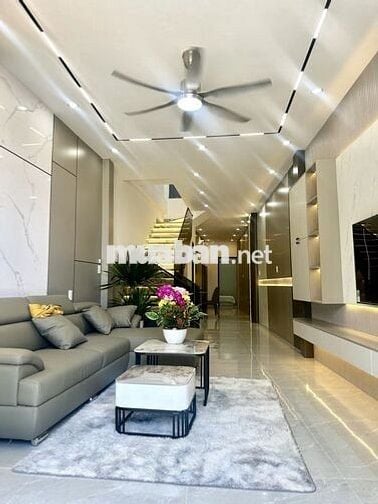  NHÀ ĐẸP MỚI KENG – FULL NỘI THẤT – CÔNG VIÊN TRƯỚC NHÀ 