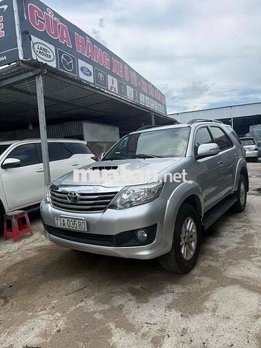 Toyota Fortuner cuối 2014 số sàn máy dầu