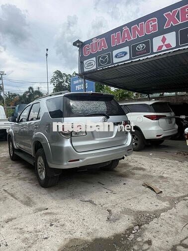 Toyota Fortuner cuối 2014 số sàn máy dầu