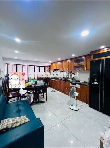 SIÊU PHẨM MẶT TIỀN KD LẠC LONG QUÂN - DT 4.2x26M 4 TẦNG. Nhỉn 26 Tỉ
