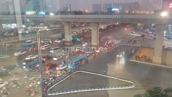 CHO THUÊ VĂN PHÒNG MẶT PHỐ NGUYỄN TRÃI – NGAY NGÃ TƯ NGUYỄN XIỂN