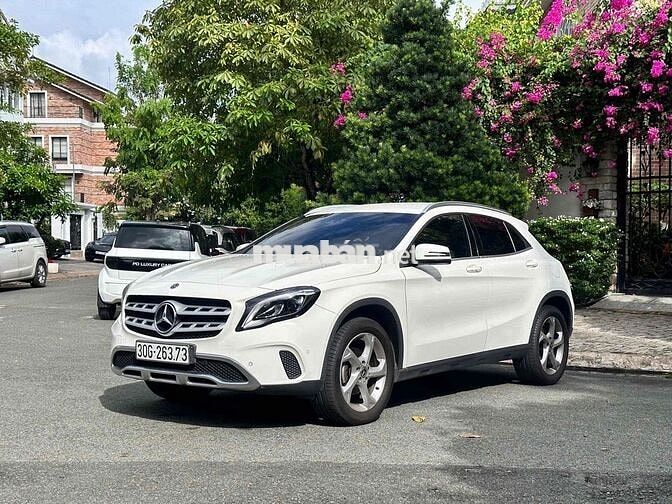 Mercedes GLA200 2019 Trắng 60000 miles