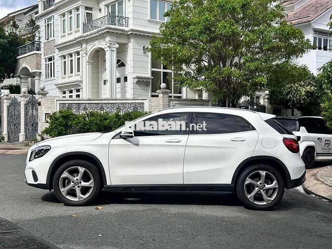 Mercedes GLA200 2019 Trắng 60000 miles