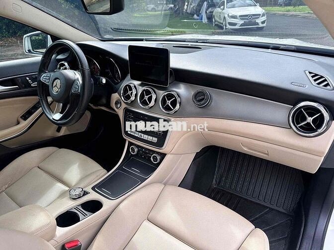 Mercedes GLA200 2019 Trắng 60000 miles