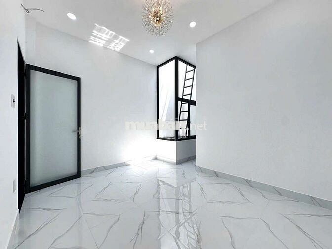 Khai trương nhà phố mới 100% - Hẻm xe hơi