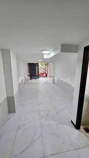 Bán nhà CHDV 6 phòng, có thang máy, dòng tiền 40tr/tháng, 9,3 tỷ