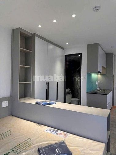 bán căn hộ hoàng diệu tiện ích xung quanh đaayf đủ 