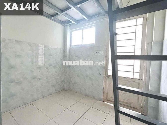 PHÒNG TRỌ GÁC LỬNG, SẴN MÁY LẠNH CÁCH ĐH TĐT 2KM