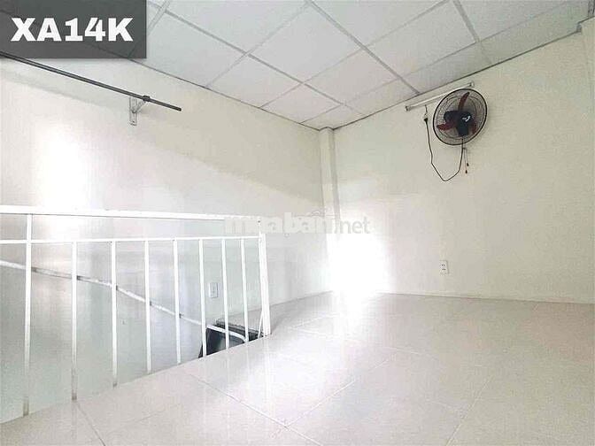 PHÒNG TRỌ GÁC LỬNG, SẴN MÁY LẠNH CÁCH ĐH TĐT 2KM