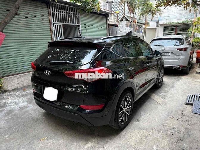 Hyundai Tucson Đen 5 chỗ