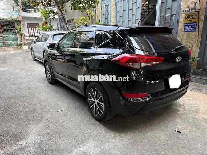Hyundai Tucson Đen 5 chỗ
