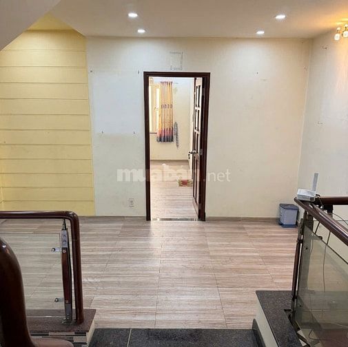 Cho thuê nhà MT Phan Văn Trị, hơp kd, mở VP, 6PN, có chổ đỗ xe hơi    