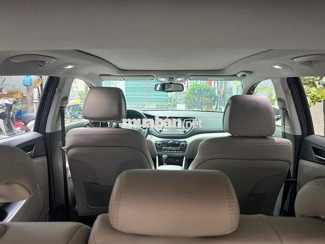 Hyundai Tucson Đen 5 chỗ