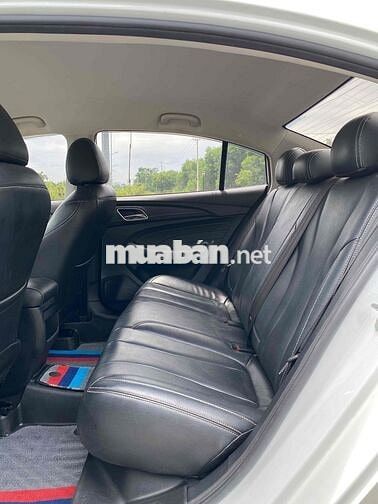 MG 5 , đời 2024 , chạy 43 nghìn , nguyên rin