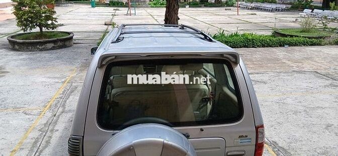 Isuzu Hi-Lander 7 chỗ Bạc