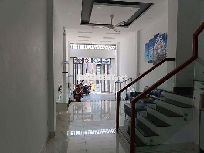 CHO THUÊ NHÀ NGUYÊN CĂN MẶT TIỀN ĐƯỜNG SỐ LÂM VĂN BỀN, P. TÂN QUY