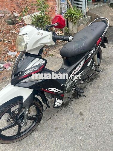 Yamaha Sirius FI Trắng Đen