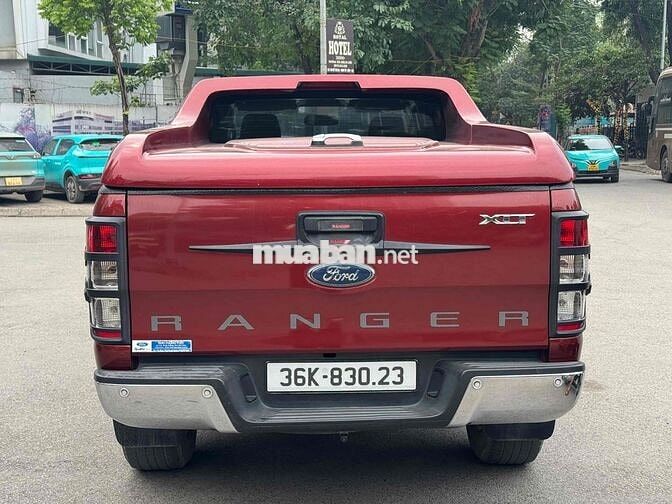 Ford Ranger XLT Đỏ