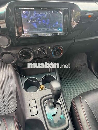 Toyota Hilux 2019 Trắng 70.000 km
