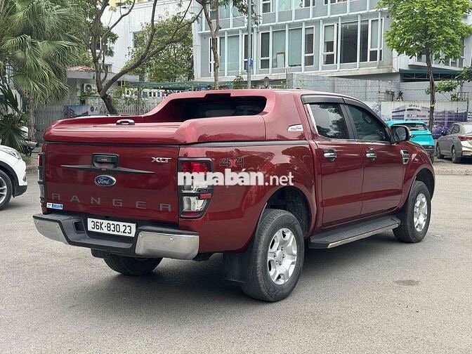 Ford Ranger XLT Đỏ